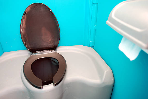 Best Porta potty delivery and setup  in Covington, KY